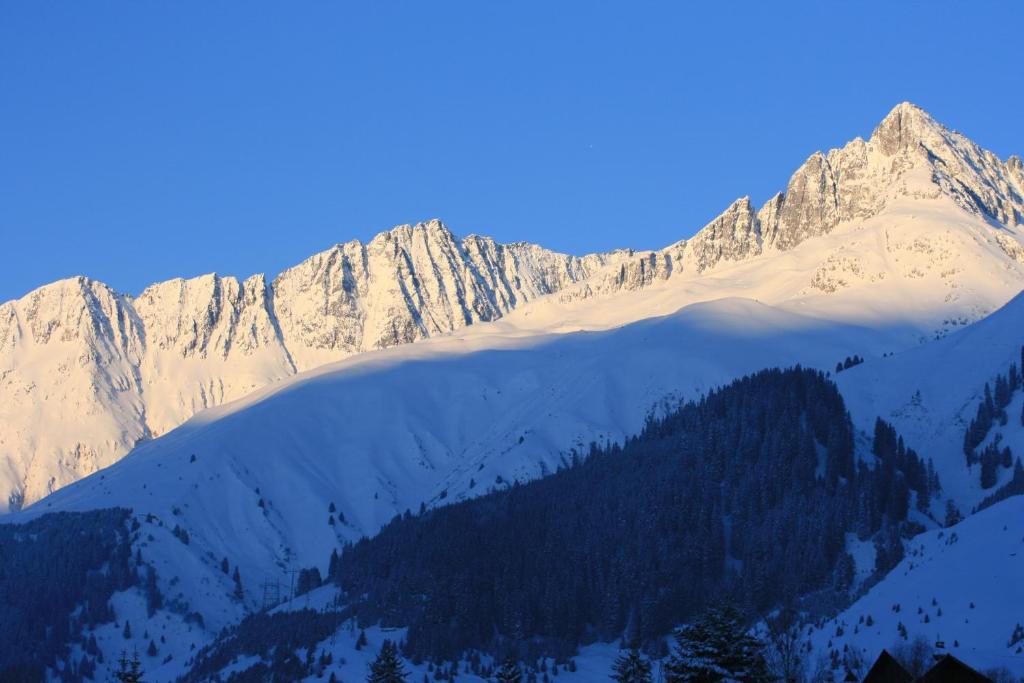 Hotel La Cruna Sedrun Dış mekan fotoğraf